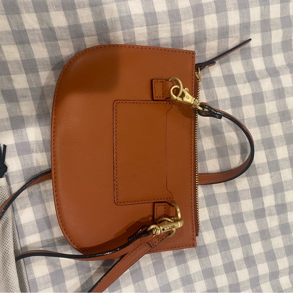 Hip or crossbody